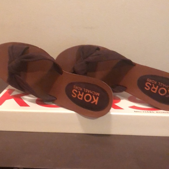 NIB NWT Michael Kors Brown Suede Stacked Heel Sandals - Picture 4 of 4